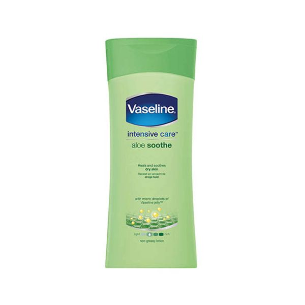 Vaseline Essential Moisture Aloe Soothe