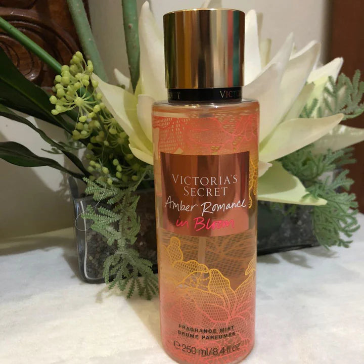 Victoria Secrets Amber Romance in Blossom Fragrance Mist